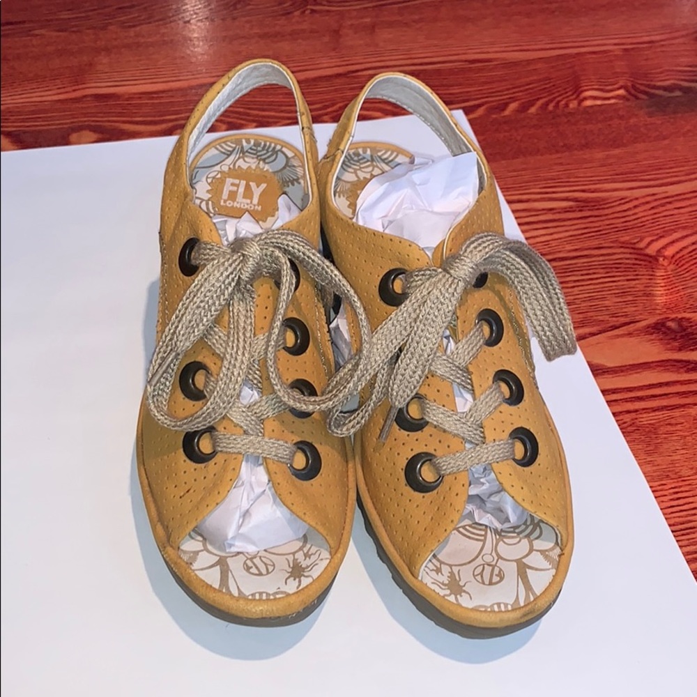 Worn Twice Fly London Ylfa Leather Lace Up Sz 41